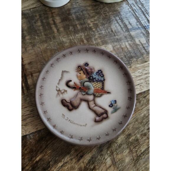 Hummel Figures 835 Lily of the Valley 343 & 973 Lot - Picture 14 of 14